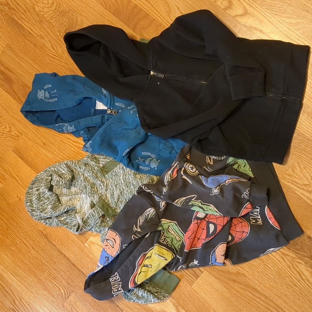 Bundle of 3T boys sweatshirts hoodies
